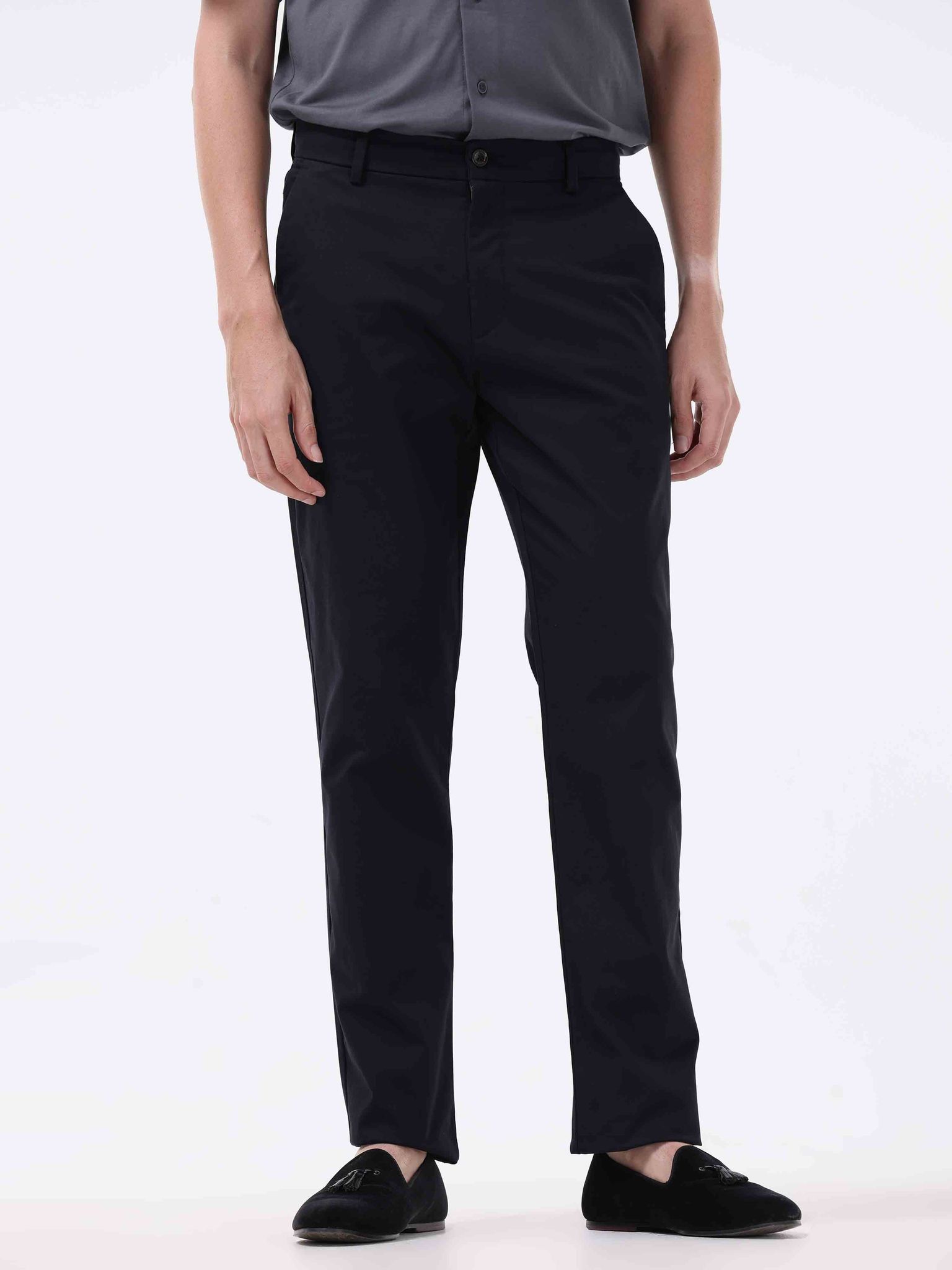 Broken Signature Black Chino