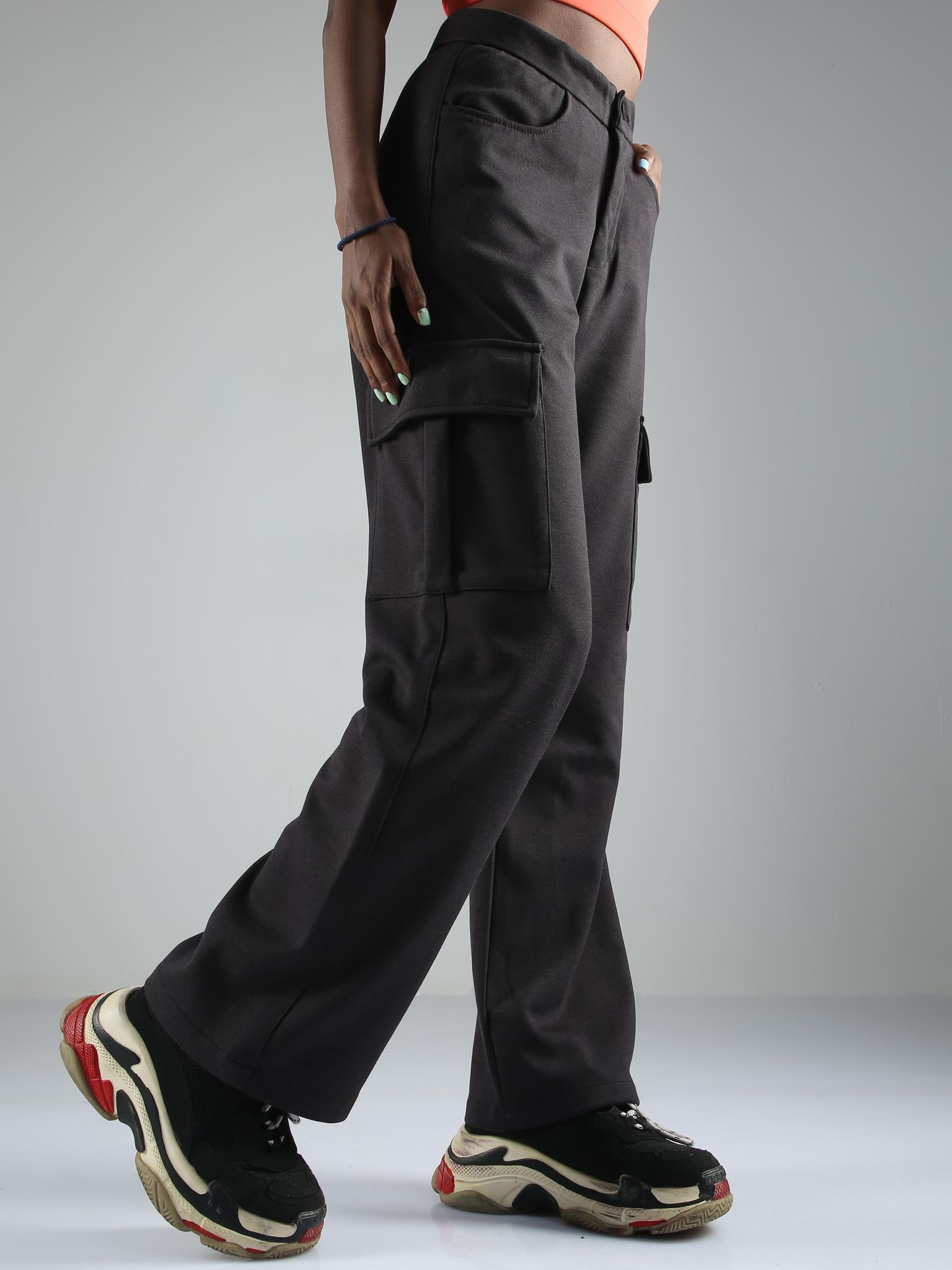 Women Straight Pant-Black