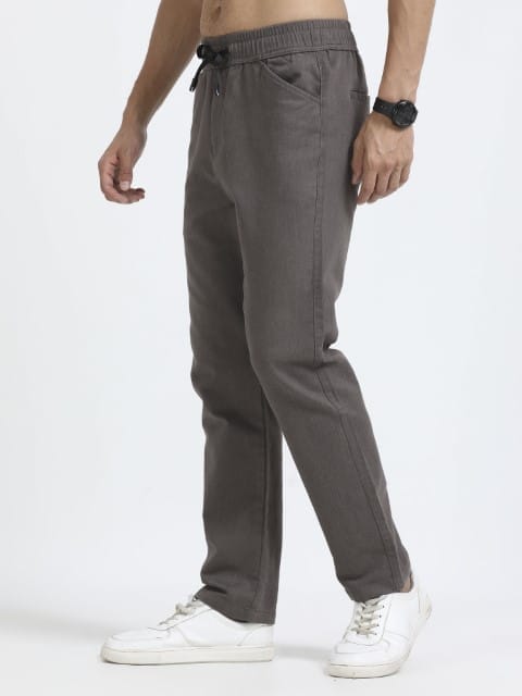 Men Relaxed Airport Traveller Trouser-Brown